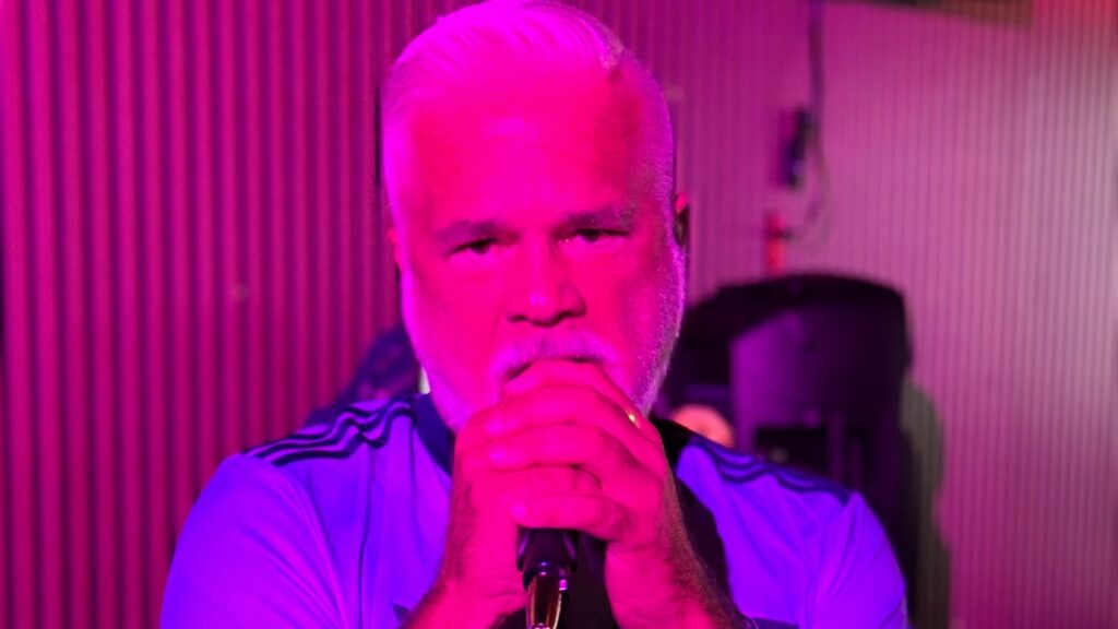 Sunday night singer